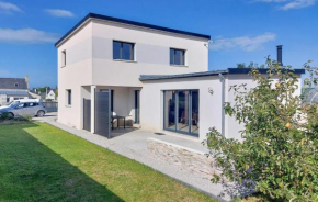 Beautiful Home In Santec With Wifi